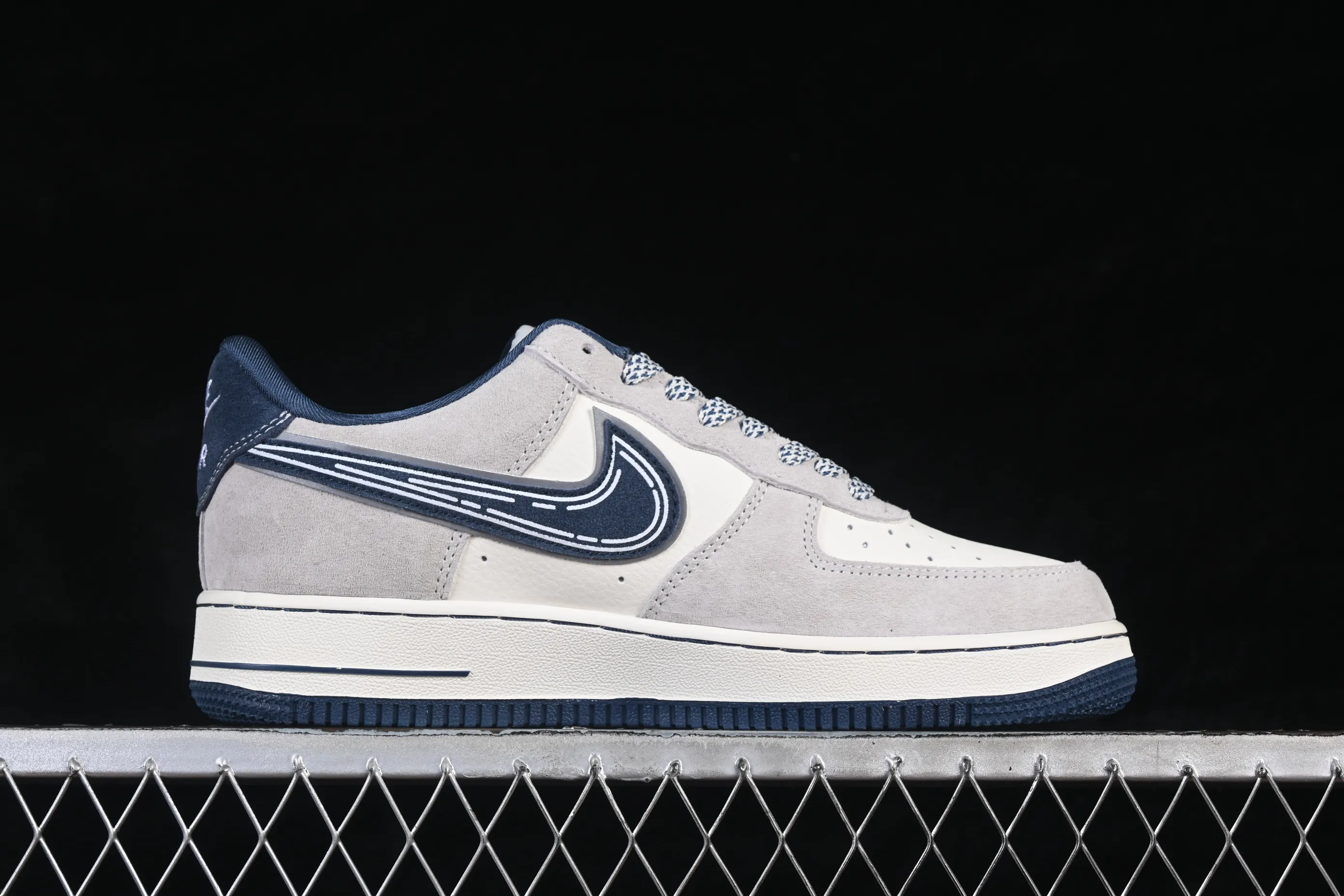 All categories Nk Air Force 1 Air Force series Nk Air Force 1 Low Air Force low-top Nike Air Force 1'07 Low joint model gray and blue Air Force 1 low-top casual sneakers SS1979-011